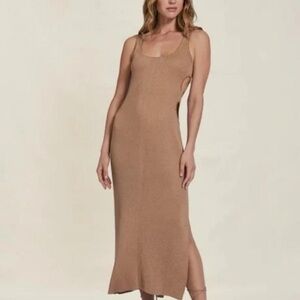DEVON WINDSOR Elegant Tan Midi Dress